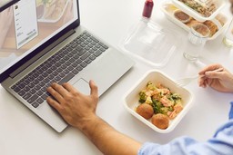 ways-to-develop-thriving-food-delivery-business-in-hong-kong